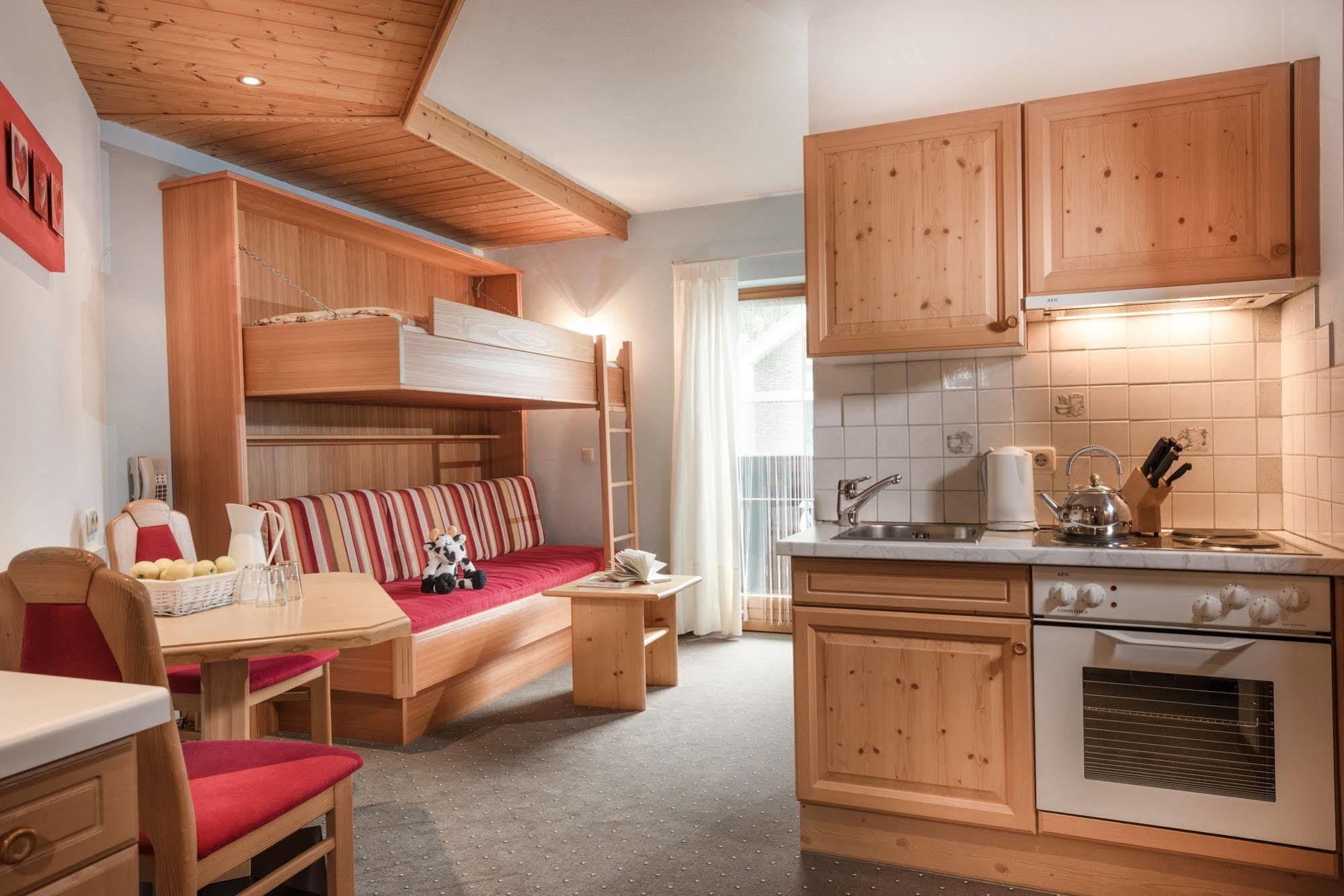 Gaestehaus Gratz - Inklusive Eintritt In Die Alpentherme Dorfgastein Luaran gambar