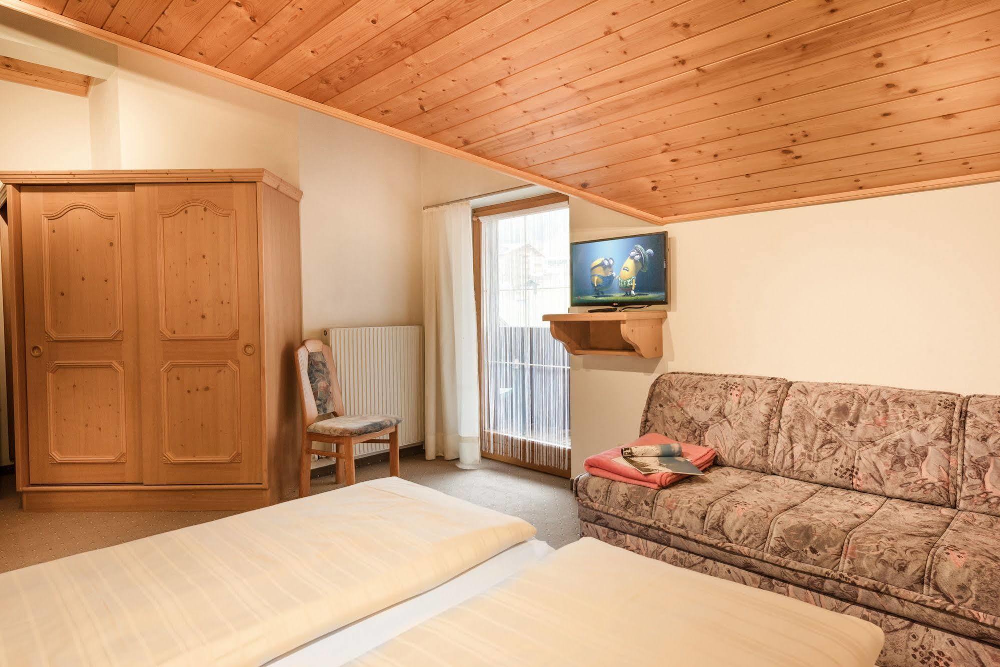 Gaestehaus Gratz - Inklusive Eintritt In Die Alpentherme Dorfgastein Luaran gambar