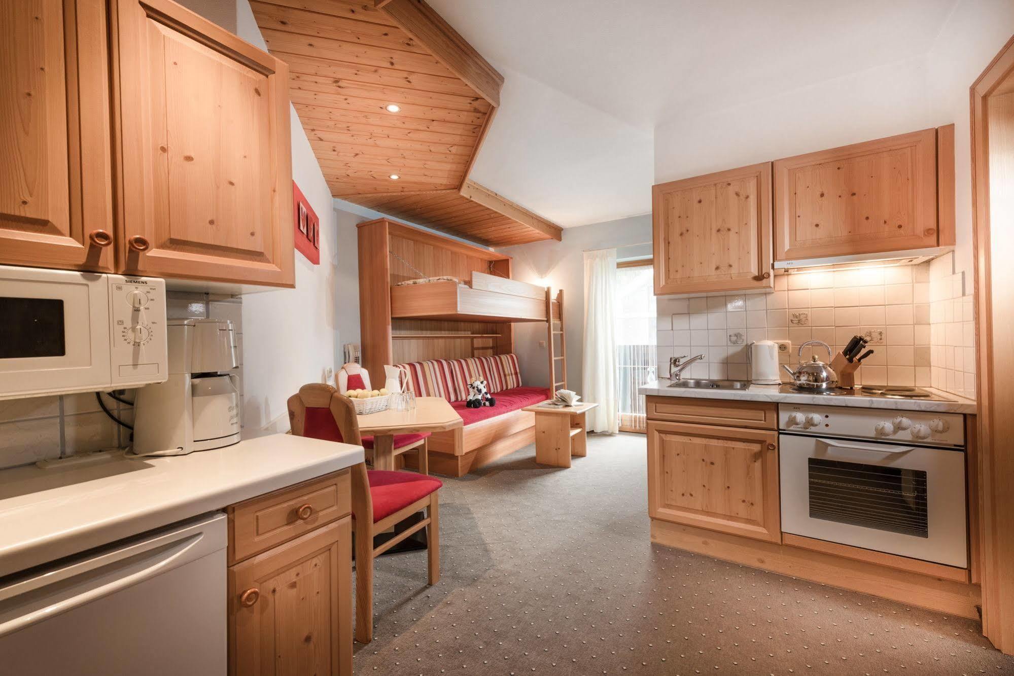 Gaestehaus Gratz - Inklusive Eintritt In Die Alpentherme Dorfgastein Luaran gambar