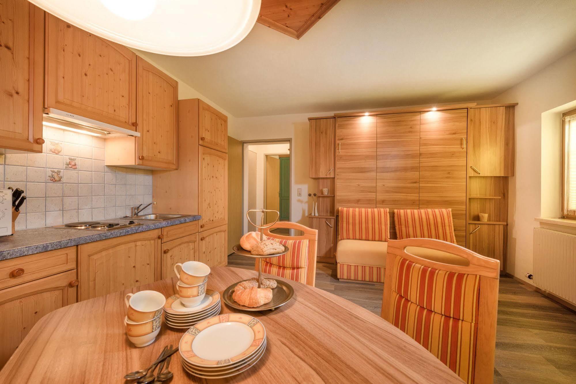 Gaestehaus Gratz - Inklusive Eintritt In Die Alpentherme Dorfgastein Luaran gambar
